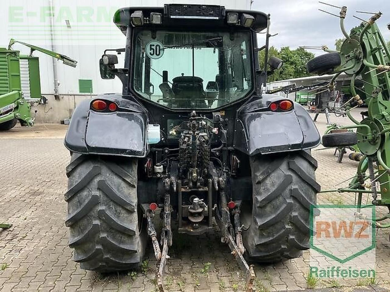 Valtra t202d - Farm tractor: picture 3 Valtra t202d - Farm tractor: picture 3