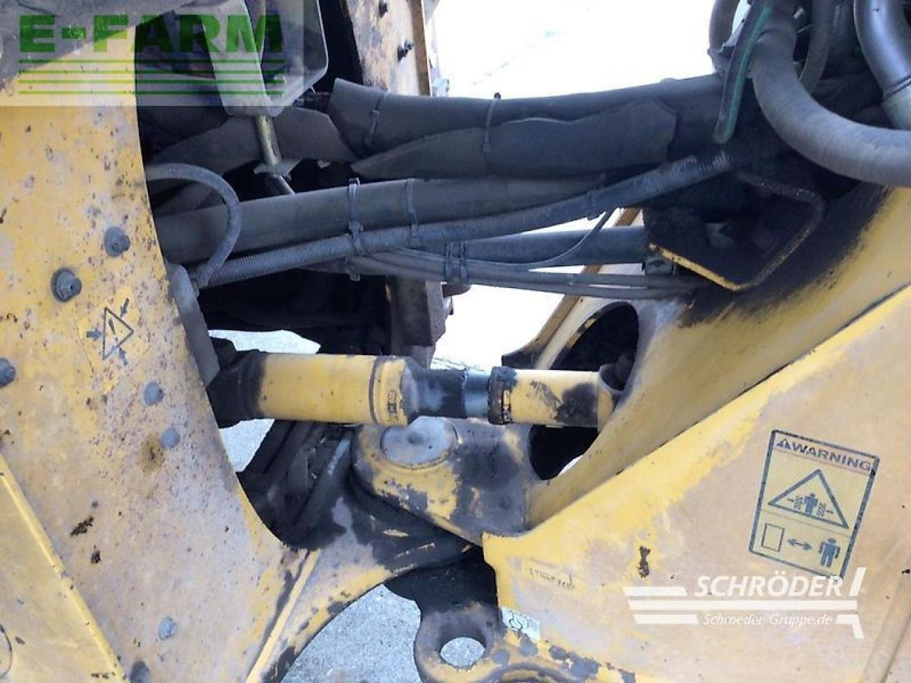 Mini excavator Volvo l 110 e: picture 12