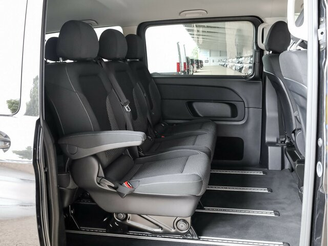 MERCEDES-BENZ EQV 300 Extralang,8Sitze,2elektr.Schiebetür,LED - Minibus, Electric bus: picture 5 MERCEDES-BENZ EQV 300 Extralang,8Sitze,2elektr.Schiebetür,LED - Minibus, Electric bus: picture 5