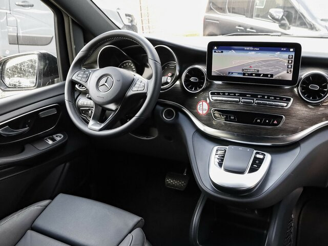 MERCEDES-BENZ EQV 300 Extralang,Avantgarde,8Sitze,2xelektr.Tür - Passenger van, Electric van: picture 5 MERCEDES-BENZ EQV 300 Extralang,Avantgarde,8Sitze,2xelektr.Tür - Passenger van, Electric van: picture 5