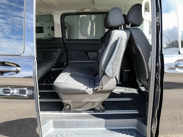 MERCEDES-BENZ EQV 300 lang,7Sitze,2xKlima,2xSchiebetür el.,LED - Passenger van, Electric van: picture 5 MERCEDES-BENZ EQV 300 lang,7Sitze,2xKlima,2xSchiebetür el.,LED - Passenger van, Electric van: picture 5