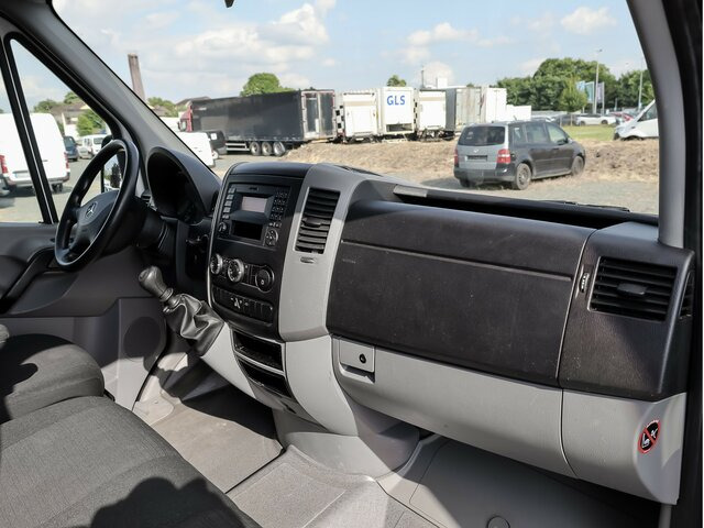 MERCEDES-BENZ Sprinter 214 CDI DOKA Pritsche,Klima,EURO6 - Curtain side van, Combi van: picture 3 MERCEDES-BENZ Sprinter 214 CDI DOKA Pritsche,Klima,EURO6 - Curtain side van, Combi van: picture 3
