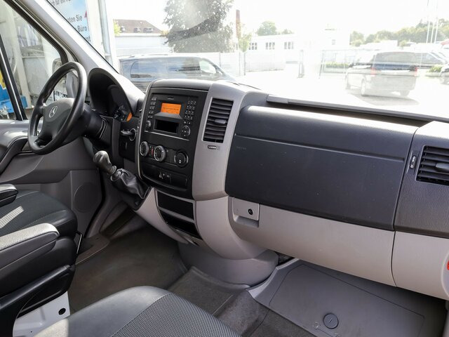 MERCEDES-BENZ Sprinter 316CDI DOKA,Allrad,AHK,Standhzg. - Curtain side van, Combi van: picture 3 MERCEDES-BENZ Sprinter 316CDI DOKA,Allrad,AHK,Standhzg. - Curtain side van, Combi van: picture 3