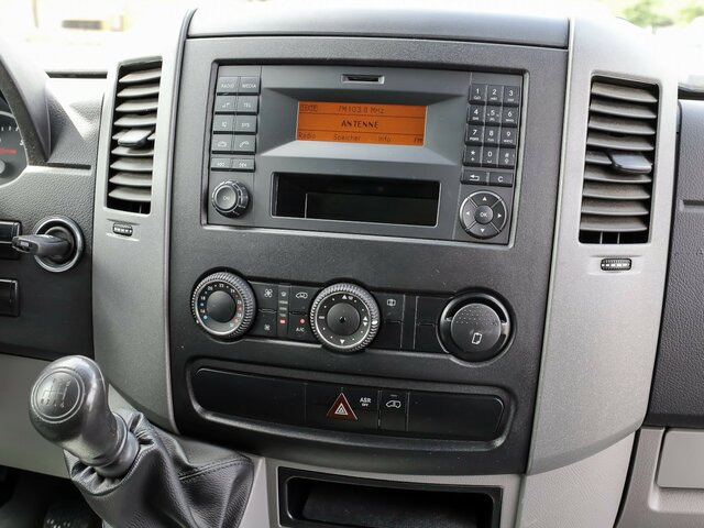 MERCEDES-BENZ Sprinter 316CDI DOKA,Allrad,Klima,Standhzg. - Curtain side van, Combi van: picture 5 MERCEDES-BENZ Sprinter 316CDI DOKA,Allrad,Klima,Standhzg. - Curtain side van, Combi van: picture 5