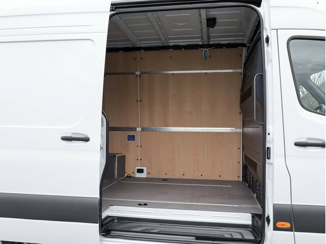 MERCEDES-BENZ Sprinter 317 CDI Kasten,L2H2,MBUX,Kamera - Panel van: picture 2 MERCEDES-BENZ Sprinter 317 CDI Kasten,L2H2,MBUX,Kamera - Panel van: picture 2