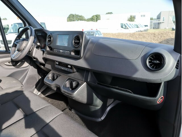MERCEDES-BENZ Sprinter 317 Maxi,9GTronic,MBUX,Kamera,Navi... - Panel van: picture 4 MERCEDES-BENZ Sprinter 317 Maxi,9GTronic,MBUX,Kamera,Navi... - Panel van: picture 4