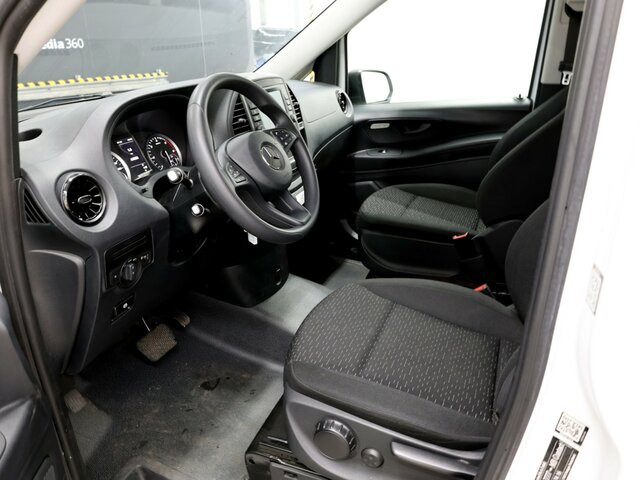 MERCEDES-BENZ Vito 114 TourerPro,lang,Automatik,8Sitze,Kamera... - Passenger van: picture 2 MERCEDES-BENZ Vito 114 TourerPro,lang,Automatik,8Sitze,Kamera... - Passenger van: picture 2