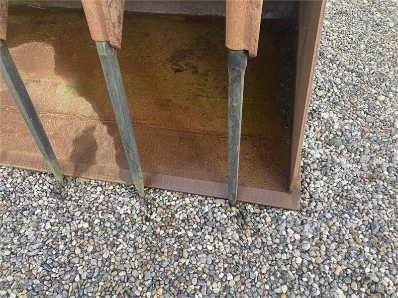 Kirk SILOSKOVL MED VOLVOBESLAG - Silage equipment: picture 3 Kirk SILOSKOVL MED VOLVOBESLAG - Silage equipment: picture 3