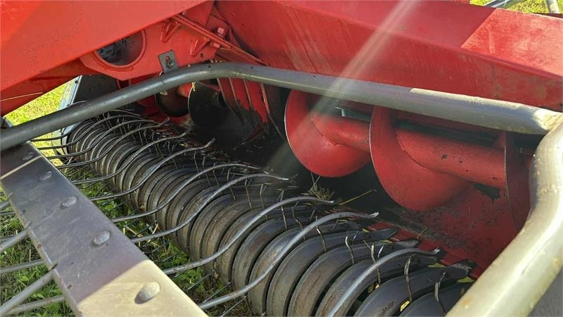 Massey Ferguson 1839 Småballe presser - Bale wrapper: picture 5 Massey Ferguson 1839 Småballe presser - Bale wrapper: picture 5