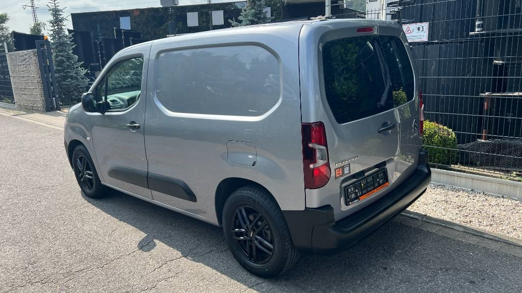 Citroën Berlingo 1.5 Blue HDI, Kasten, 8 Reifen, Klima - Closed box van: picture 5 Citroën Berlingo 1.5 Blue HDI, Kasten, 8 Reifen, Klima - Closed box van: picture 5