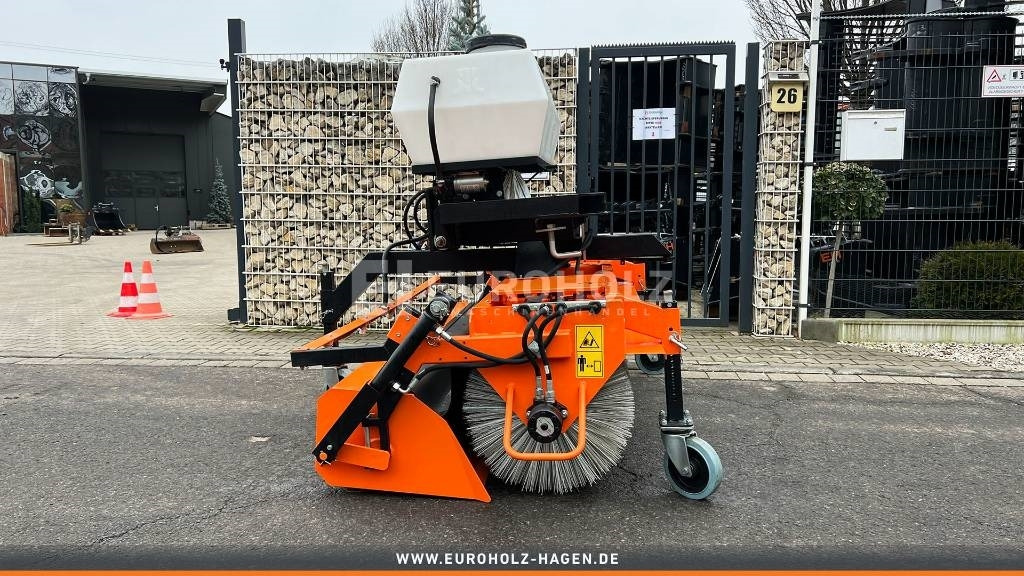 Kehrmaschine ZM2000 Stapleraufnahme - Broom for Utility/ Special vehicle: picture 2 Kehrmaschine ZM2000 Stapleraufnahme - Broom for Utility/ Special vehicle: picture 2
