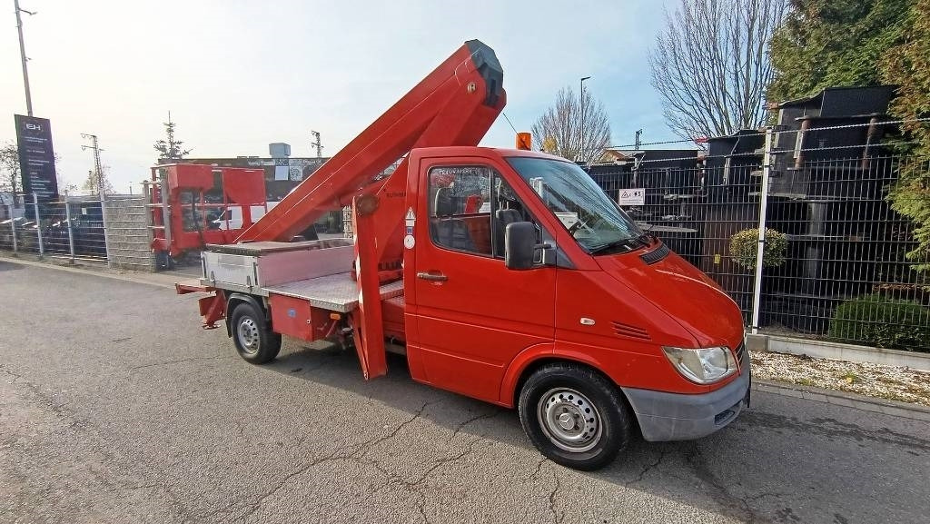 Mercedes-Benz Sprinter 311 Hubarbeitsbühne 22 m Ruthmann TB 220 - Truck mounted aerial platform: picture 5 Mercedes-Benz Sprinter 311 Hubarbeitsbühne 22 m Ruthmann TB 220 - Truck mounted aerial platform: picture 5