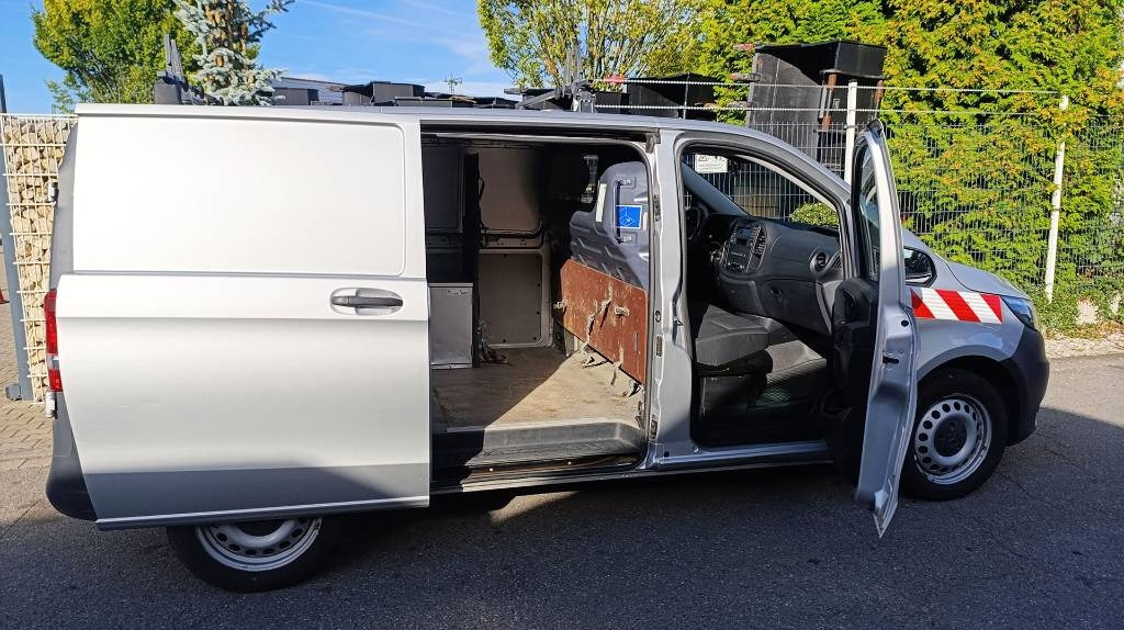 Mercedes-Benz Vito 114 CDI Allrad-Werkstattschränke-Standheizung - Closed box van: picture 1 Mercedes-Benz Vito 114 CDI Allrad-Werkstattschränke-Standheizung - Closed box van: picture 1