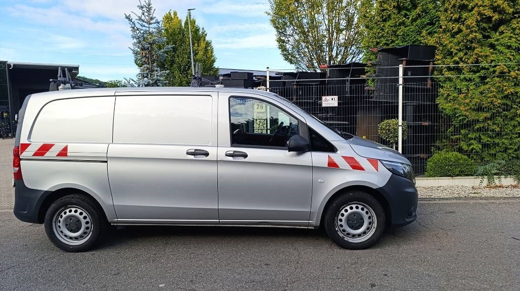 Mercedes-Benz Vito 114 CDI Allrad-Werkstattschränke-Standheizung - Closed box van: picture 2 Mercedes-Benz Vito 114 CDI Allrad-Werkstattschränke-Standheizung - Closed box van: picture 2