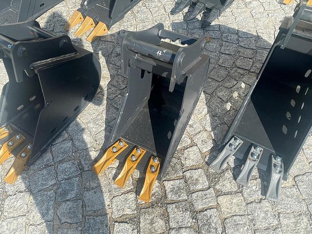 Big Tieflöffel 30 cm mit Lehnhoff MS01 Symlock Aufnahme - Bucket: picture 2 Big Tieflöffel 30 cm mit Lehnhoff MS01 Symlock Aufnahme - Bucket: picture 2