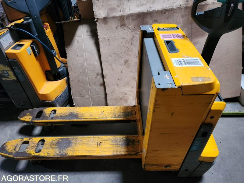 2 TRANSPALETTES ELECTRIQUE A LEVEE INITIALE 24V 150Ah CHARGEUR EMBARQUE DE 2019 - Pallet truck: picture 2 2 TRANSPALETTES ELECTRIQUE A LEVEE INITIALE 24V 150Ah CHARGEUR EMBARQUE DE 2019 - Pallet truck: picture 2