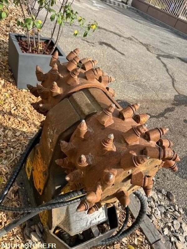 FRAISE HYDRAULIQUE DE DEMONSTRATION MB CRUSHER POUR PELLE 18-25 TONNES 2019 - Attachment for Construction machinery: picture 3 FRAISE HYDRAULIQUE DE DEMONSTRATION MB CRUSHER POUR PELLE 18-25 TONNES 2019 - Attachment for Construction machinery: picture 3