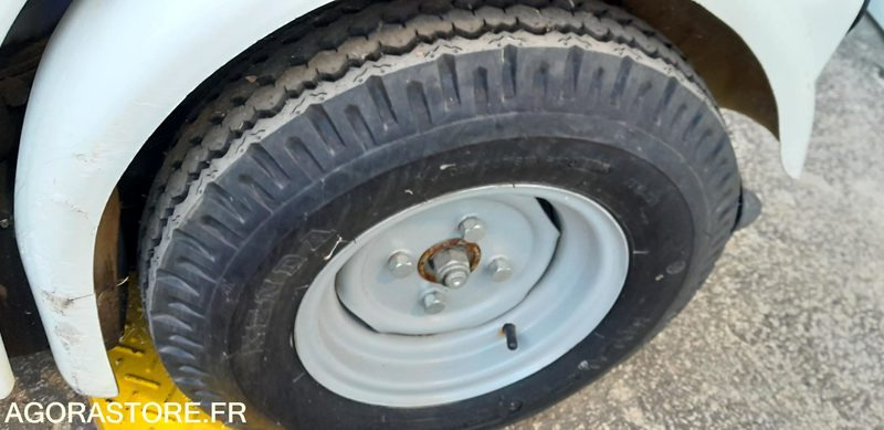 BALAYEUSE ELECTRIQUE ECO 36 - Road sweeper: picture 4 BALAYEUSE ELECTRIQUE ECO 36 - Road sweeper: picture 4