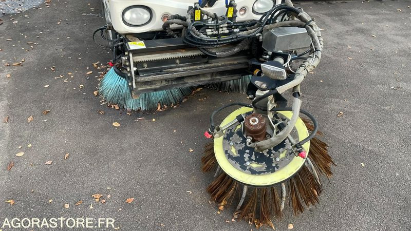 BALAYEUSE MATHIEU AZURA DE 2013 - Road sweeper: picture 3 BALAYEUSE MATHIEU AZURA DE 2013 - Road sweeper: picture 3