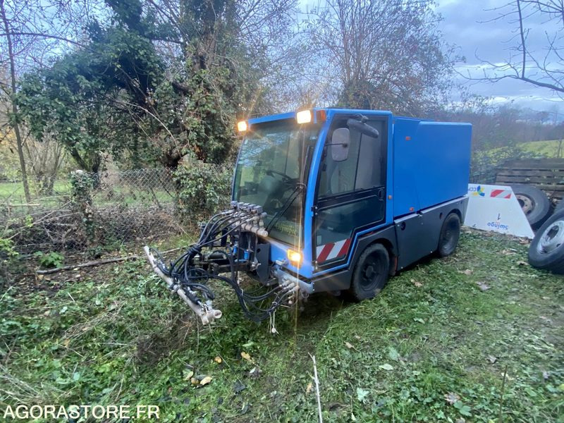 Road sweeper BALAYEUSE SCHMIDT SWINGO 2001+ UNE BALAYEUSE BOSCHUNG 2001: picture 7 Road sweeper BALAYEUSE SCHMIDT SWINGO 2001+ UNE BALAYEUSE BOSCHUNG 2001: picture 7