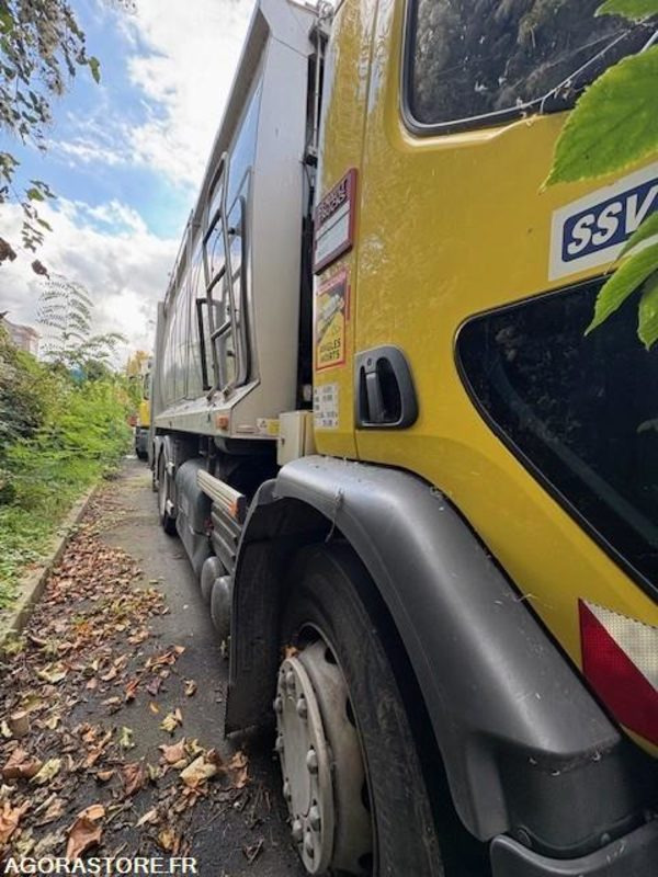 BOM 26 Tonnes GNV - RENAULT D-WIDE - 2016 - - Garbage truck: picture 3 BOM 26 Tonnes GNV - RENAULT D-WIDE - 2016 - - Garbage truck: picture 3