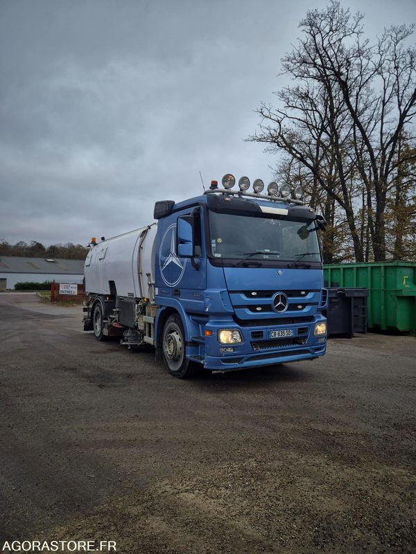 Balayeuse Eurovoirie Optifant 70 TA THP - Road sweeper: picture 2 Balayeuse Eurovoirie Optifant 70 TA THP - Road sweeper: picture 2