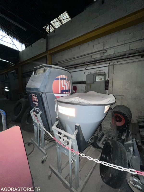 Balayeuse + Kit Salage EGHOLM - Road sweeper: picture 5 Balayeuse + Kit Salage EGHOLM - Road sweeper: picture 5