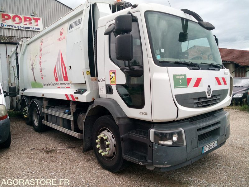 Bom Renault 320DXI - Garbage truck: picture 2 Bom Renault 320DXI - Garbage truck: picture 2