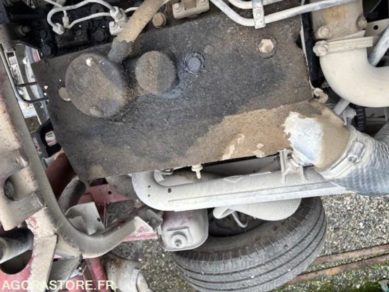 CAMION BENNE (TRI-BENNE) RENAULT S120 MIDLINER 1991 221000 KM leasing CAMION BENNE (TRI-BENNE) RENAULT S120 MIDLINER 1991 221000 KM: picture 19