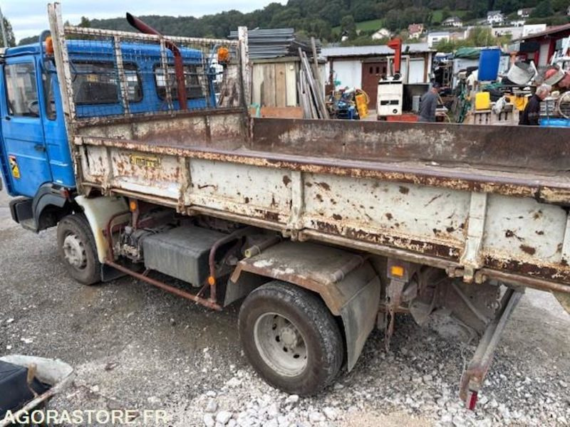 CAMION BENNE (TRI-BENNE) RENAULT S120 MIDLINER 1991 221000 KM leasing CAMION BENNE (TRI-BENNE) RENAULT S120 MIDLINER 1991 221000 KM: picture 12