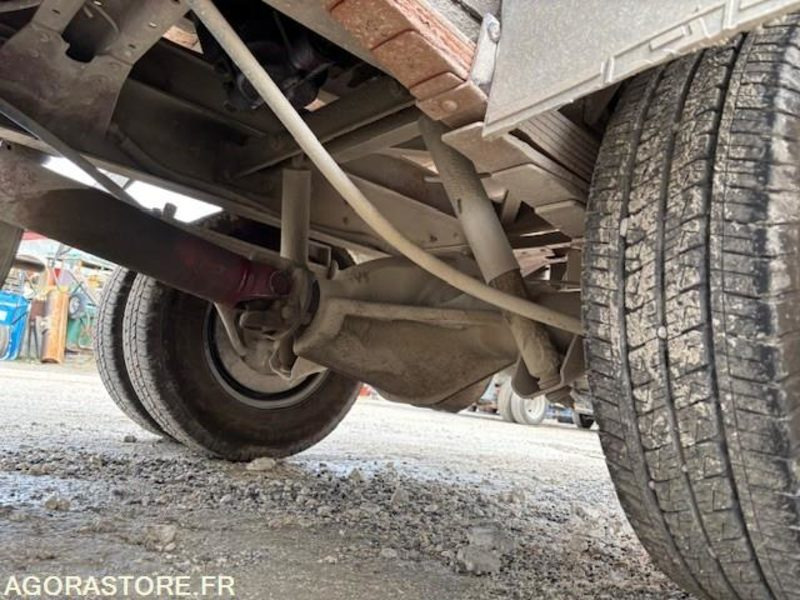 CAMION BENNE (TRI-BENNE) RENAULT S120 MIDLINER 1991 221000 KM leasing CAMION BENNE (TRI-BENNE) RENAULT S120 MIDLINER 1991 221000 KM: picture 13