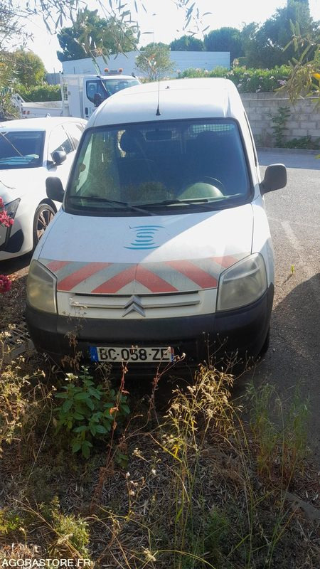 CITROEN BERLINGO BC058ZE // 2010 NON ROULANT // ETAT INCONNU - Small van: picture 1 CITROEN BERLINGO BC058ZE // 2010 NON ROULANT // ETAT INCONNU - Small van: picture 1