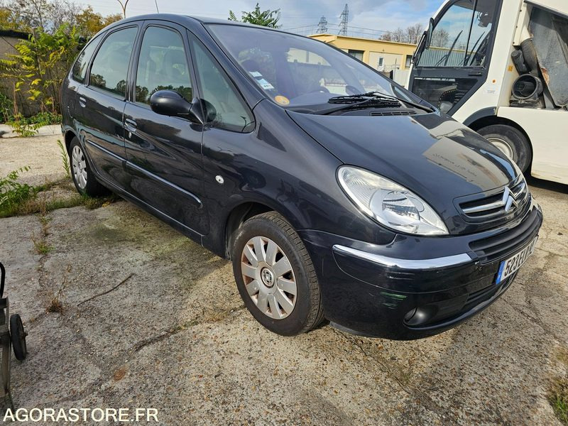 CITROEN XSARA PICASSO - 2005 - 185842KM - 523ELR92 - Car: picture 2 CITROEN XSARA PICASSO - 2005 - 185842KM - 523ELR92 - Car: picture 2