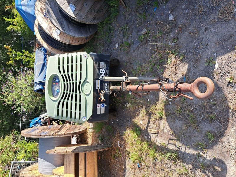COMPRESSEUR SULLAIR - Air compressor: picture 1 COMPRESSEUR SULLAIR - Air compressor: picture 1