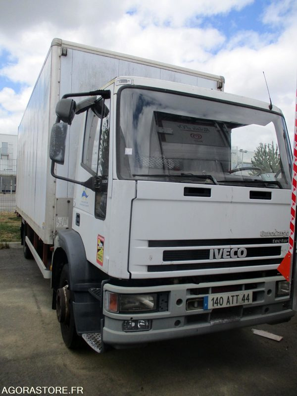 Camion IVECO + hayon élévateur - Box truck: picture 1 Camion IVECO + hayon élévateur - Box truck: picture 1