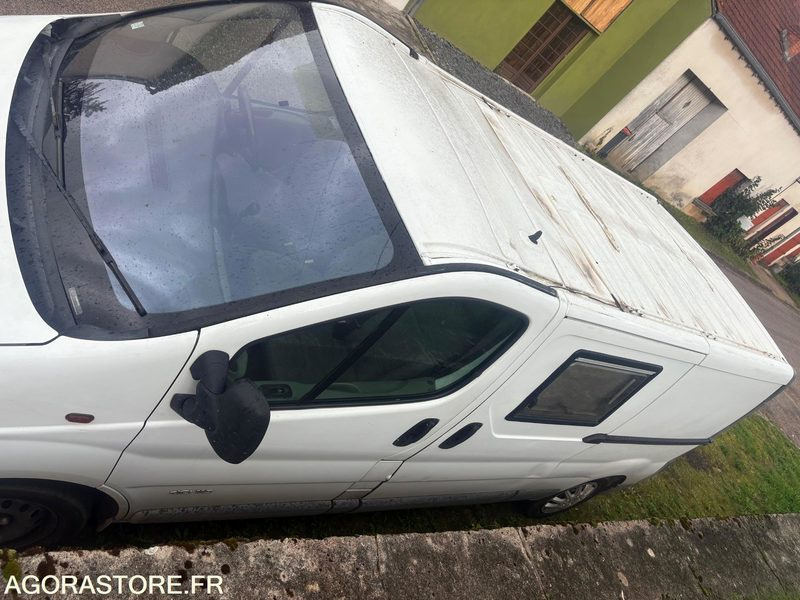 Renault Trafic dci 115 / 228000 km - Immatriculation anglaise - Commercial vehicle: picture 5 Renault Trafic dci 115 / 228000 km - Immatriculation anglaise - Commercial vehicle: picture 5