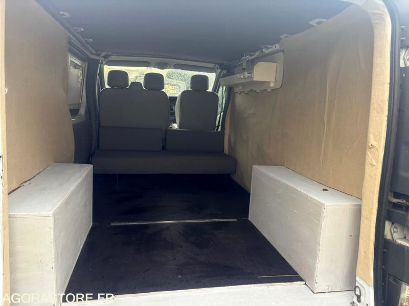 Renault Trafic dci 115 / 228000 km - Immatriculation anglaise - Commercial vehicle: picture 2 Renault Trafic dci 115 / 228000 km - Immatriculation anglaise - Commercial vehicle: picture 2