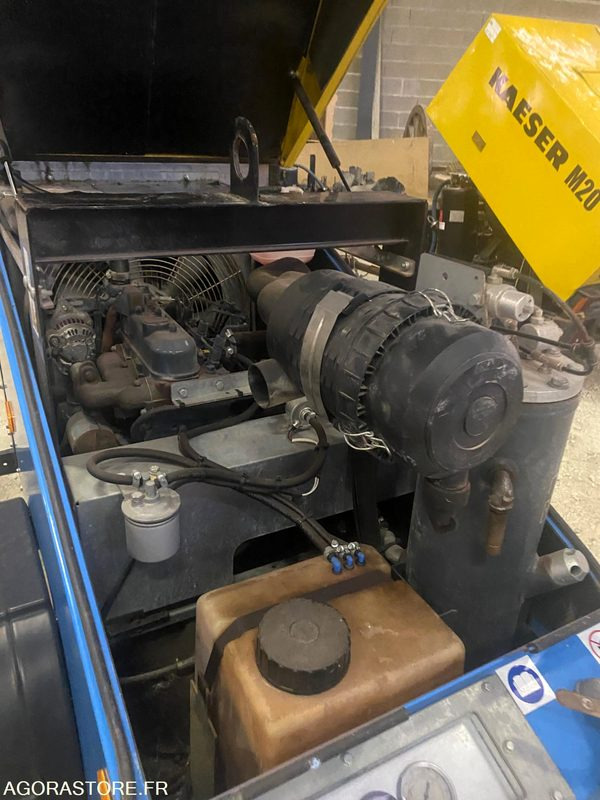 Compresseur MAC3 2.5m3 - 2018 - 112 heures - Air compressor: picture 3 Compresseur MAC3 2.5m3 - 2018 - 112 heures - Air compressor: picture 3