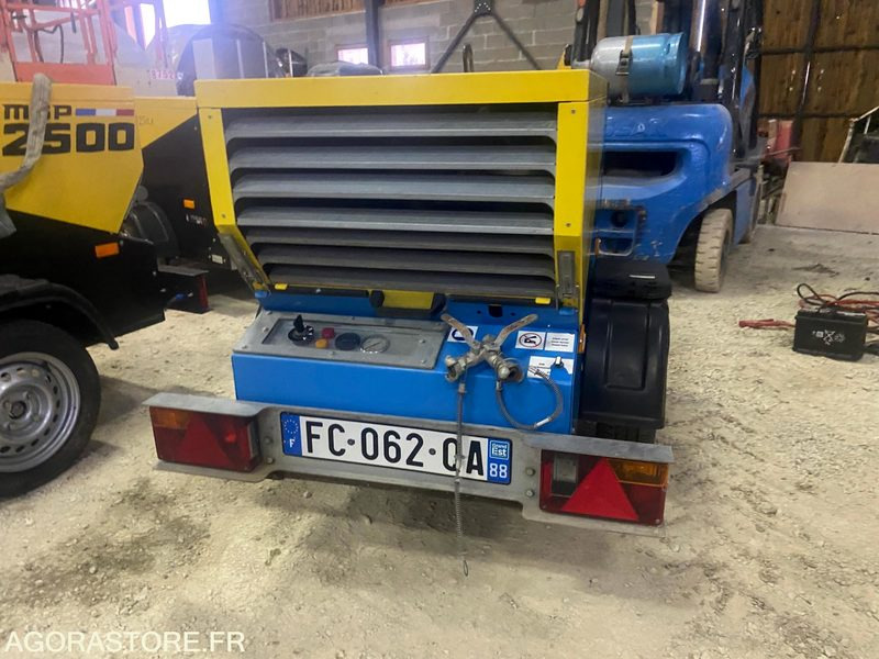 Compresseur MAC3 2.5m3 - 2018 - 112 heures - Air compressor: picture 4 Compresseur MAC3 2.5m3 - 2018 - 112 heures - Air compressor: picture 4