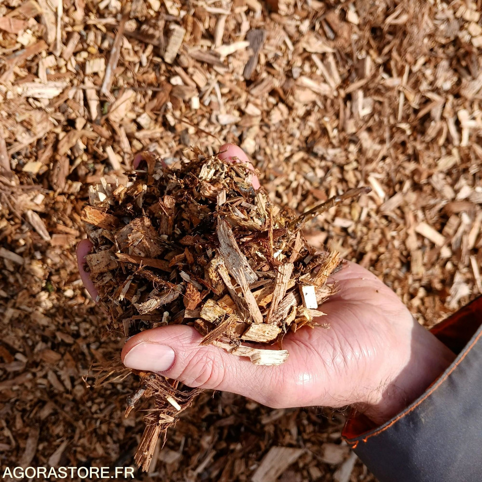 Copeaux de feuillus 20m3 (25€/m3) - Garden equipment: picture 2 Copeaux de feuillus 20m3 (25€/m3) - Garden equipment: picture 2