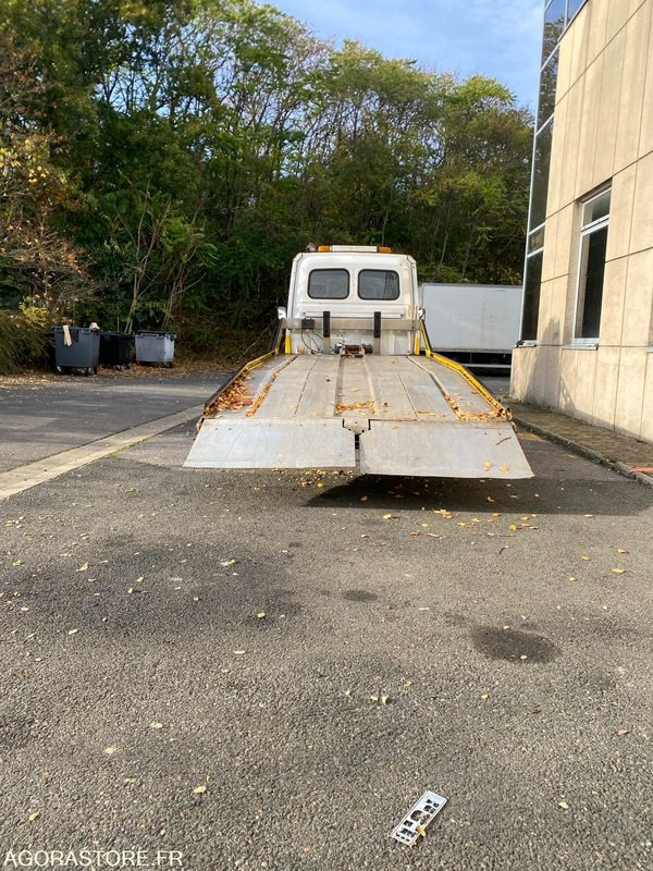 DEPANNEUSE RENAULT 187000 KM - Tipper van: picture 4 DEPANNEUSE RENAULT 187000 KM - Tipper van: picture 4