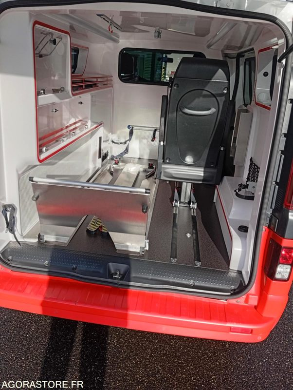 EY-676-MY - Non Roulant - RENAULT TRAFIC - VASP - 321 000 Kms - Ambulance: picture 5 EY-676-MY - Non Roulant - RENAULT TRAFIC - VASP - 321 000 Kms - Ambulance: picture 5