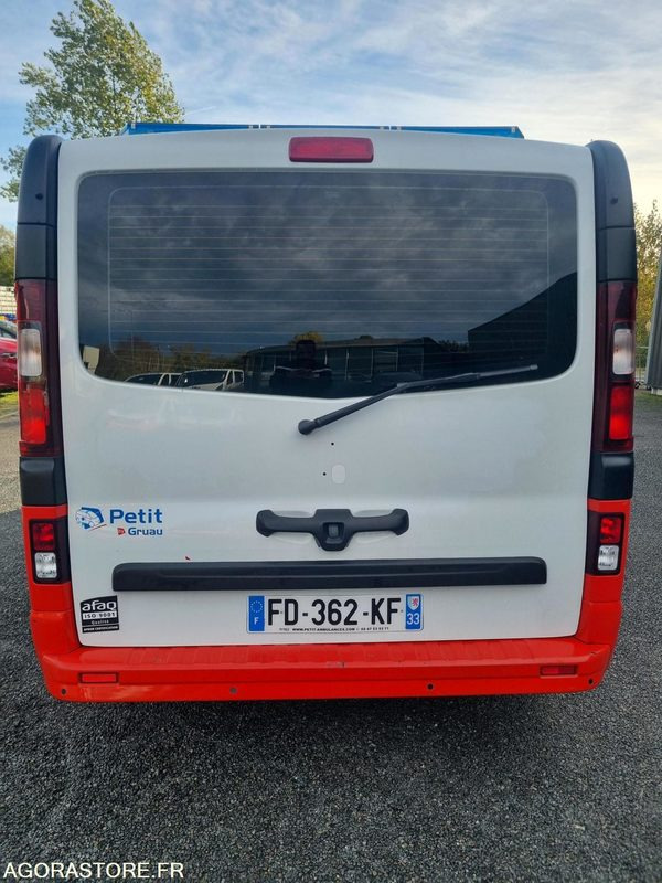 FD-362-KF - Non Roulant - RENAULT TRAFIC III - VASP - 195 000 Kms - Ambulance: picture 4 FD-362-KF - Non Roulant - RENAULT TRAFIC III - VASP - 195 000 Kms - Ambulance: picture 4