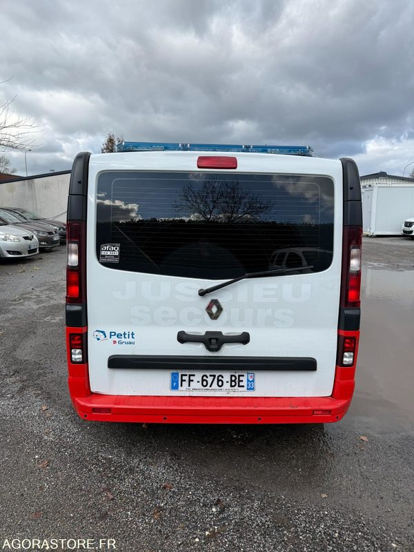 FF-676-BE - Non Roulant - RENAULT TRAFIC - VASP - 292 114 Kms - Ambulance: picture 5 FF-676-BE - Non Roulant - RENAULT TRAFIC - VASP - 292 114 Kms - Ambulance: picture 5