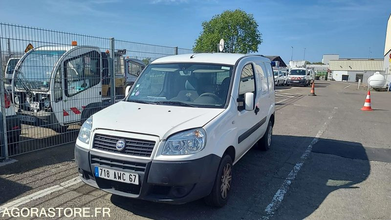 FIAT DOBLO CARGO - 2007 - 98427KM - 718 AWC 67 - Small van: picture 1 FIAT DOBLO CARGO - 2007 - 98427KM - 718 AWC 67 - Small van: picture 1