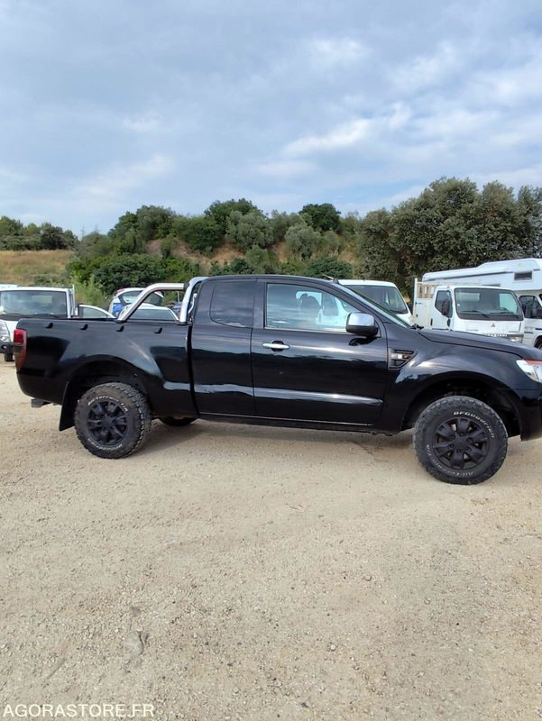 FORD RANGER XLT 2.2 TDCI 150CV EXTRA CABINE 4X4 - 2014 - 121060KMS - Pickup truck: picture 3 FORD RANGER XLT 2.2 TDCI 150CV EXTRA CABINE 4X4 - 2014 - 121060KMS - Pickup truck: picture 3