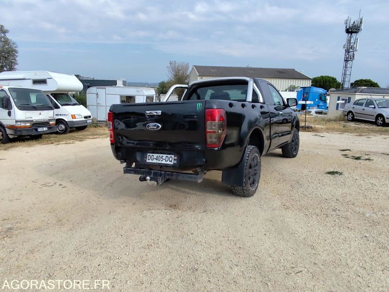 FORD RANGER XLT 2.2 TDCI 150CV EXTRA CABINE 4X4 - 2014 - 121060KMS - Pickup truck: picture 5 FORD RANGER XLT 2.2 TDCI 150CV EXTRA CABINE 4X4 - 2014 - 121060KMS - Pickup truck: picture 5