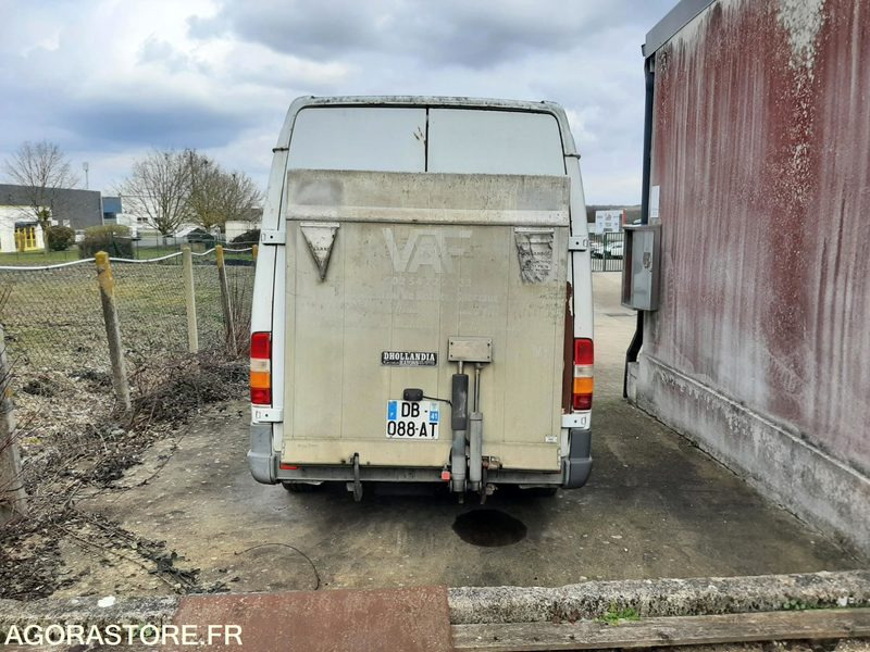 FOURGON MERCEDES DB-088-AT - 2001 - 346 061 KM - Panel van: picture 2 FOURGON MERCEDES DB-088-AT - 2001 - 346 061 KM - Panel van: picture 2