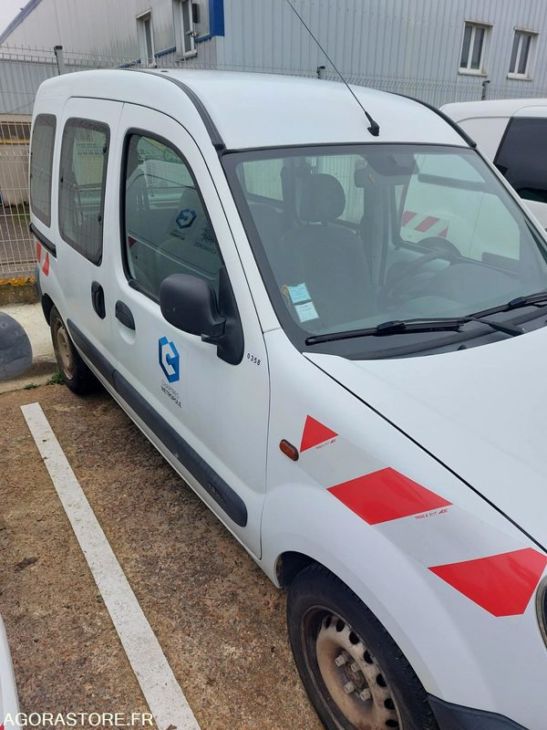FOURGONNETTE - RENAULT KANGOO - 2003 - Small van: picture 2 FOURGONNETTE - RENAULT KANGOO - 2003 - Small van: picture 2