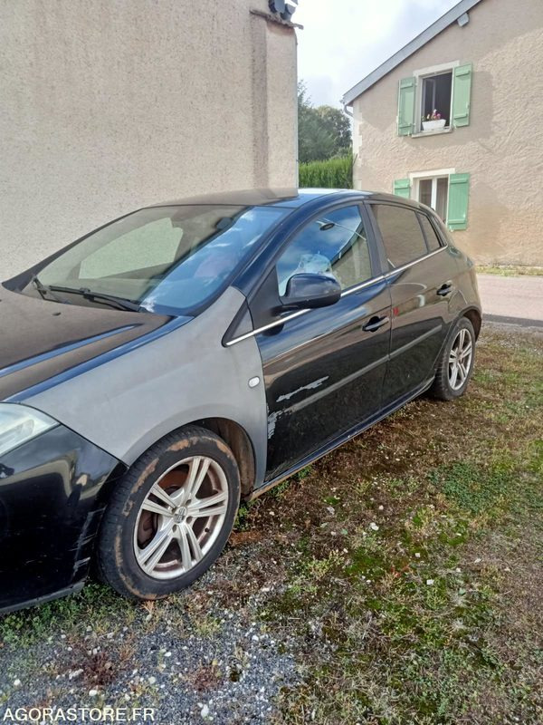 Fiat bravo 1 er mise en circulation 2010 - Car: picture 3 Fiat bravo 1 er mise en circulation 2010 - Car: picture 3